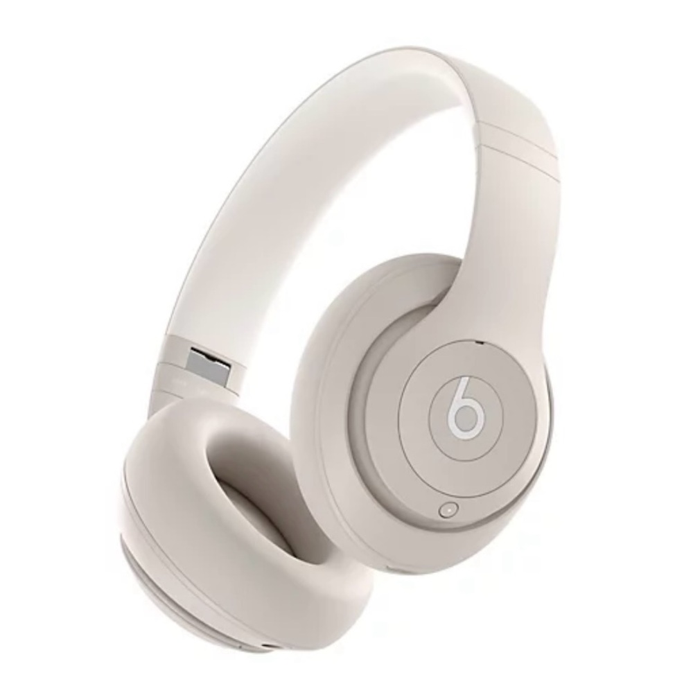 Beats Studio Pro Wireless in Sandstone
